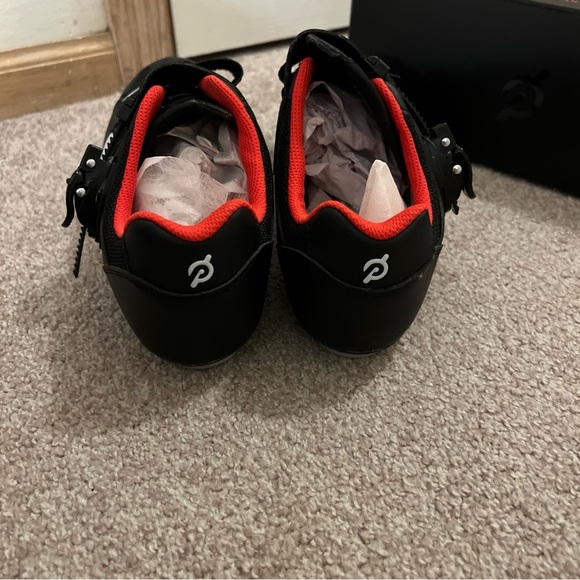 Peloton Cycling Shoes Unisex Sz 41 Cleats Black Red - Picture 3 of 11